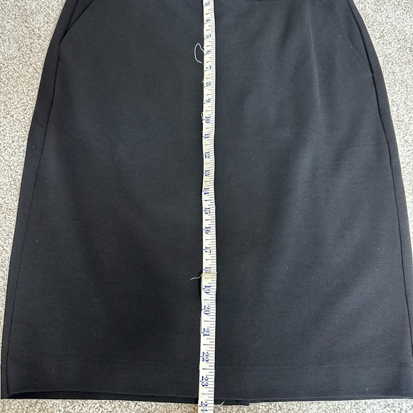 NWT Talbots black skirt, size 8 - Picture 3 of 7